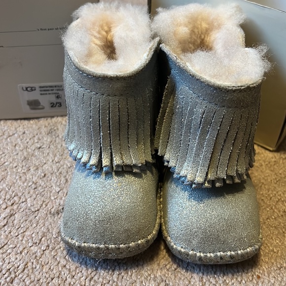 UGG | gold boots baby 2/3 - Picture 3 of 5